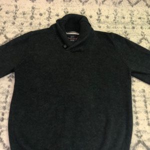 Men’s Weatherproof sweater size Small.